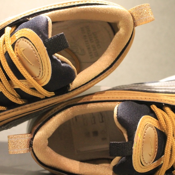 Nike Air Max 97 'Metallic Gold' - Picture 6 of 9